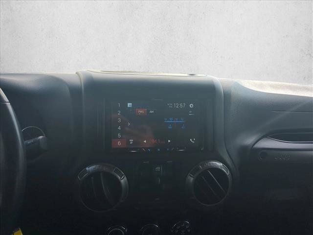 Used 2018 Jeep Wrangler Unlimited Sahara AWD/4WD image 13