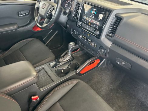 Used 2022 Nissan Frontier PRO-4X image 15