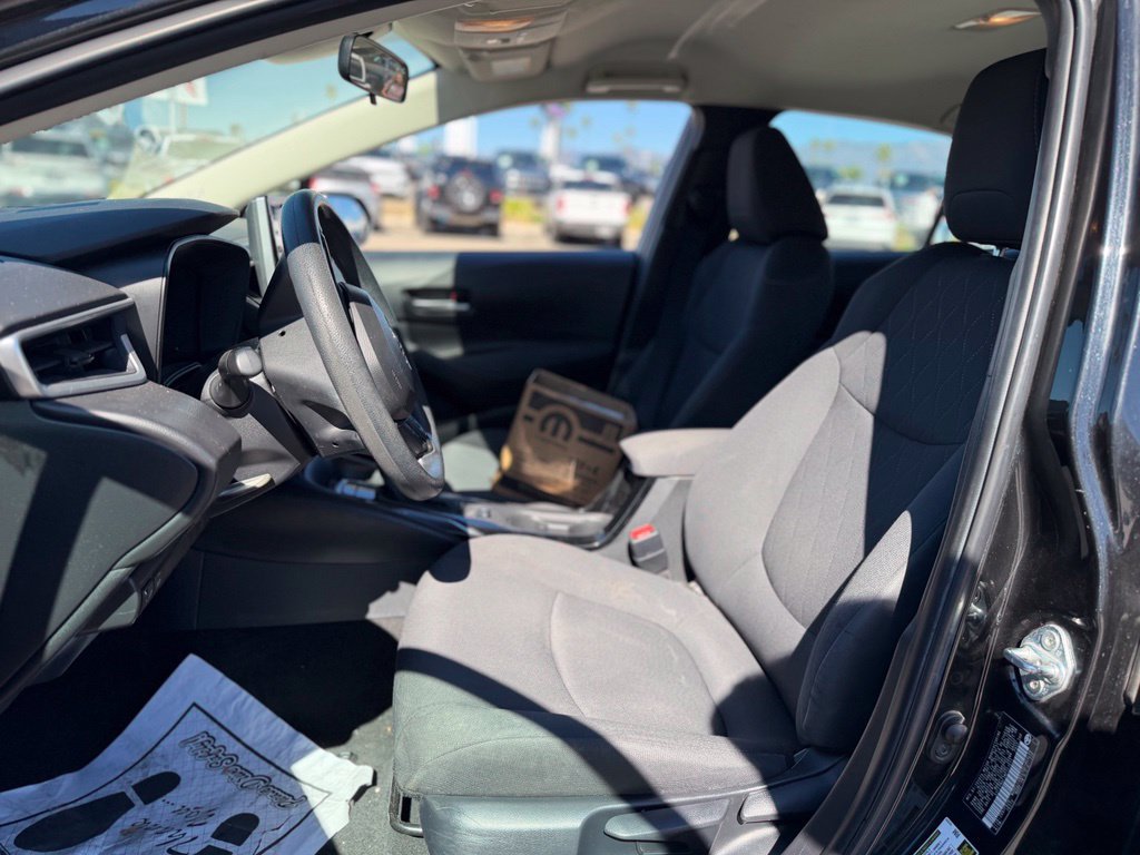 Used 2021 Toyota Corolla LE FWD image 5