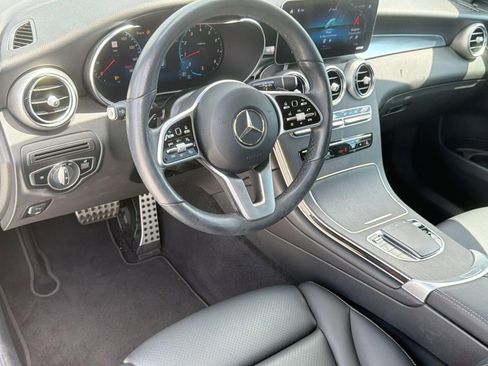Used 2022 Mercedes-Benz GLC 300 4MATIC image 4