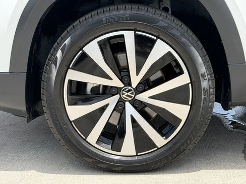 Used 2022 Volkswagen Taos SE AWD/4WD image 11