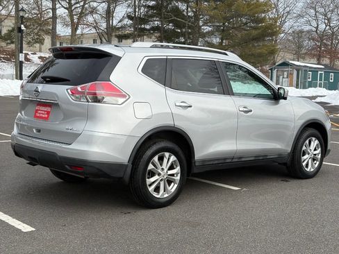 Used 2015 Nissan Rogue SV w/ SV Premium Package image 6