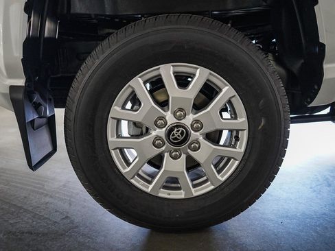 New 2026 Toyota Tacoma SR5 AWD/4WD image 9