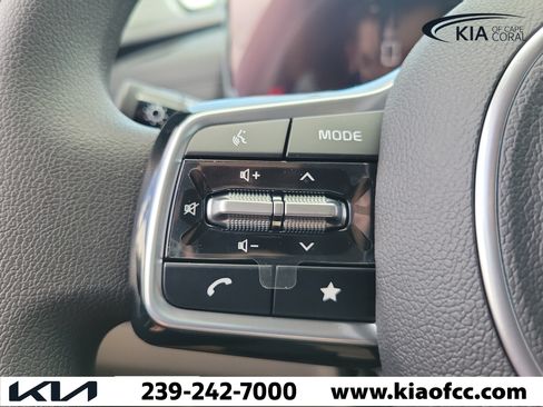New 2026 Kia Carnival LX FWD image 25