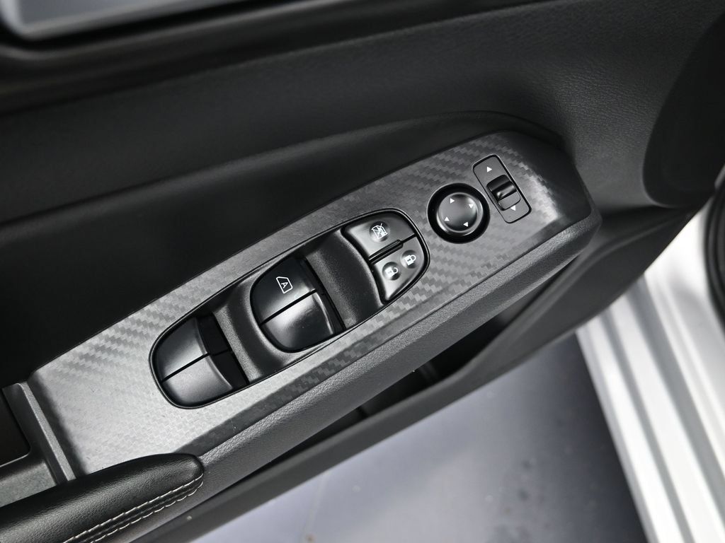 Certified 2025 Nissan Altima 2.5 SV FWD image 11