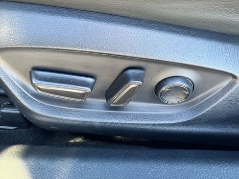 Used 2024 Toyota Camry SE image 9