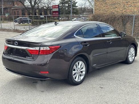 Used 2014 Lexus ES 300h w/ Luxury Package w/Bamboo Trim FWD image 5