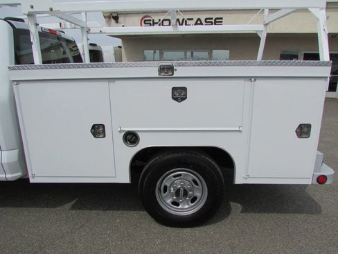 Used 2023 Ford F250 XL w/ XL Chrome Package image 15