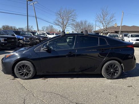 Used 2022 Toyota Prius XLE AWD-e image 8