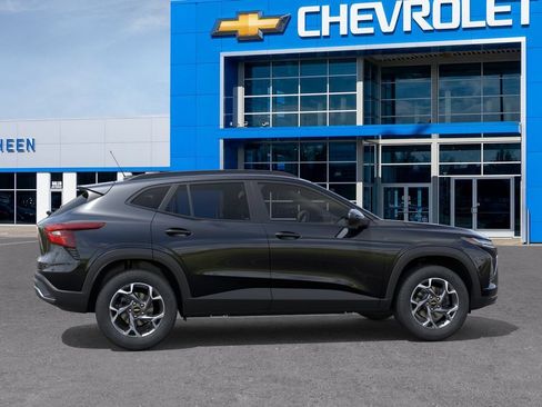 New 2026 Chevrolet Trax LT FWD image 5