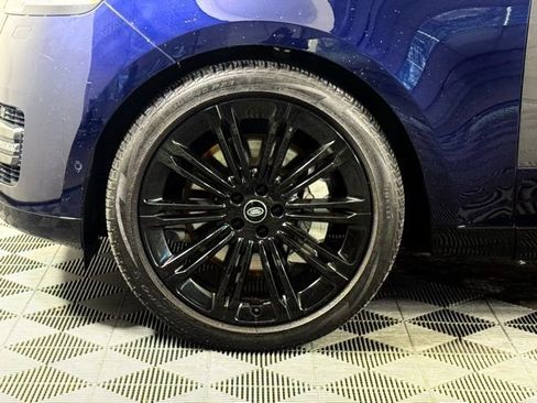 Certified 2023 Land Rover Range Rover Long Wheelbase SE image 17