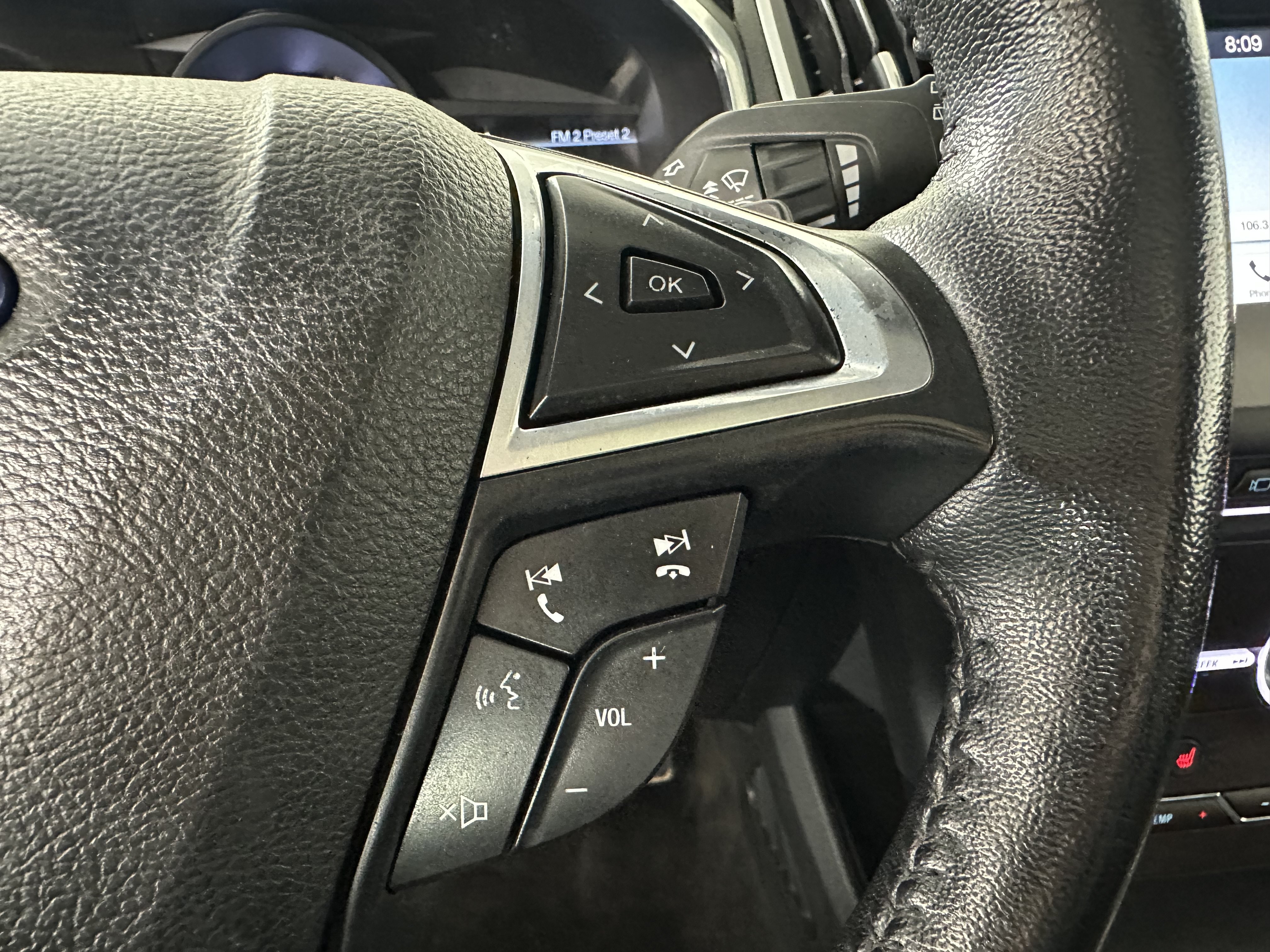Used 2019 Ford Edge Titanium w/ Equipment Group 301A AWD/4WD image 13