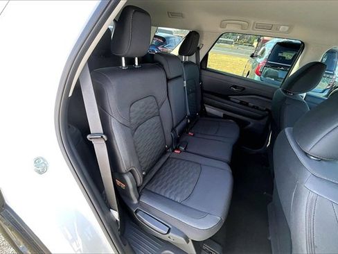 New 2025 Nissan Pathfinder SV image 12