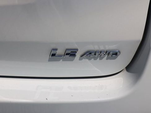Used 2018 Toyota Highlander Plus AWD/4WD image 48