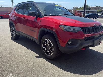 Used 2025 Jeep Compass Trailhawk