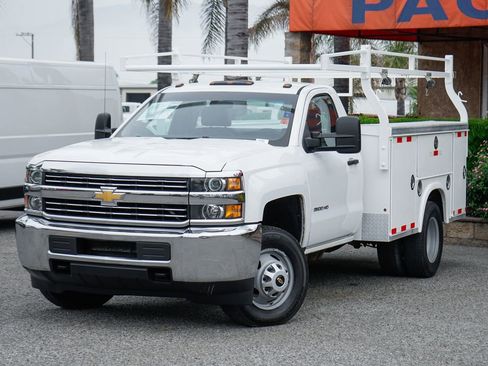 Used 2018 Chevrolet Silverado 3500 W/T image 4