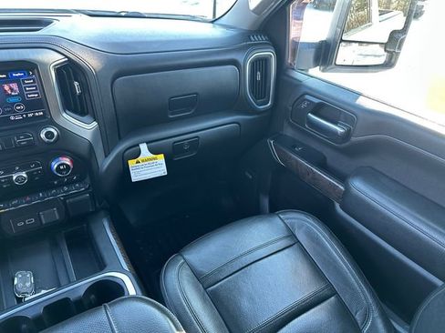 Used 2023 GMC Sierra 2500 Denali w/ Denali Ultimate Package image 23