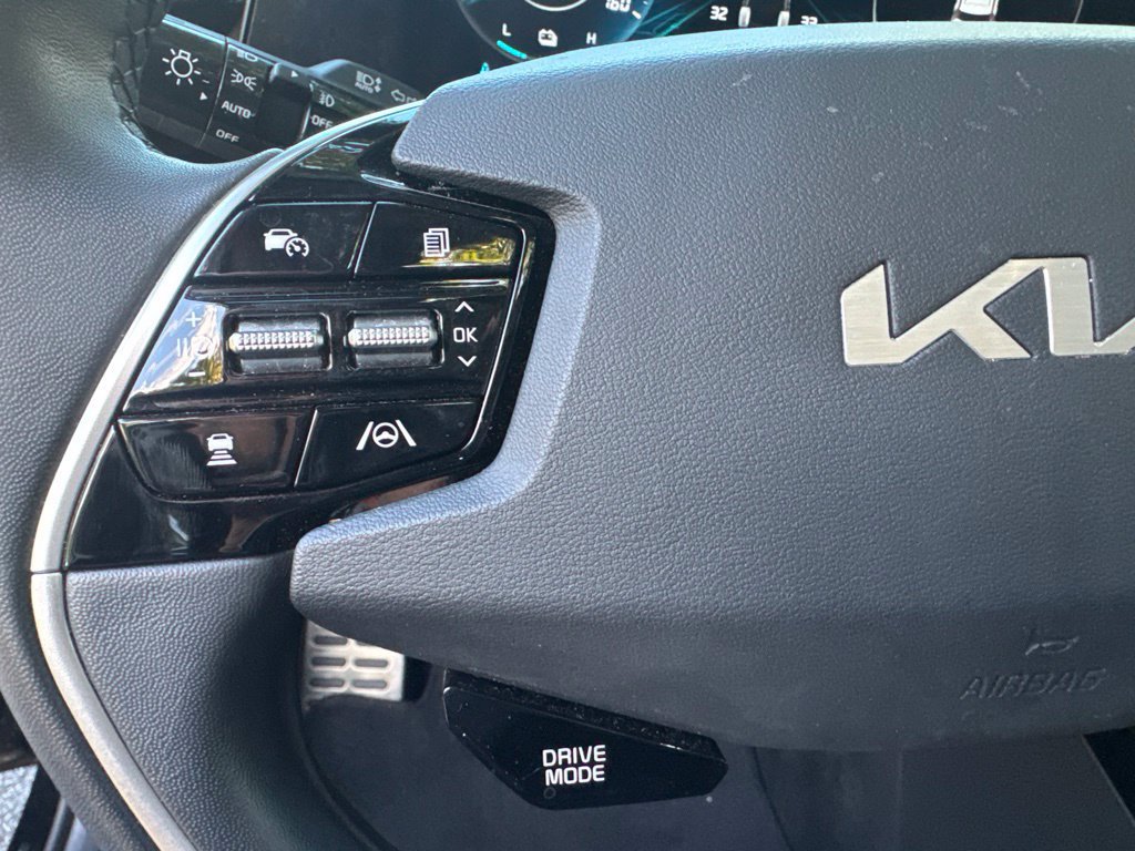 Used 2024 Kia Niro Wave w/ Wave Preserve Package FWD image 14