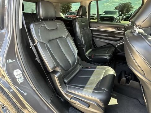 Used 2022 Jeep Grand Cherokee L Limited w/ Black Appearance Package RWD image 30