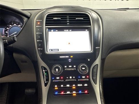 Used 2016 Lincoln MKX Reserve image 18