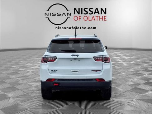 Used 2025 Jeep Compass Trailhawk AWD/4WD image 27