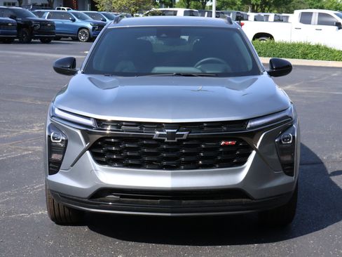 New 2026 Chevrolet Trax RS w/ Driver Confidence Package FWD image 23