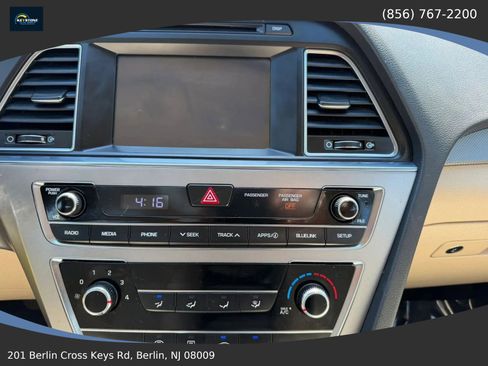 Used 2017 Hyundai Sonata SE FWD image 23