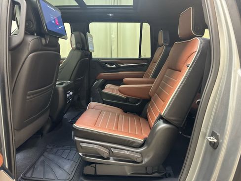 Used 2024 GMC Yukon XL Denali Ultimate image 6