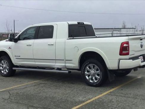 Used 2023 RAM 3500 Limited w/ Towing Technology Group image 6