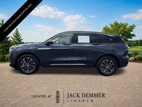 Used 2024 Lincoln Nautilus Premier AWD/4WD image 3