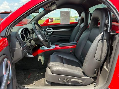 Used 2004 Chevrolet SSR w/ Preferred Equipment Group RWD image 14