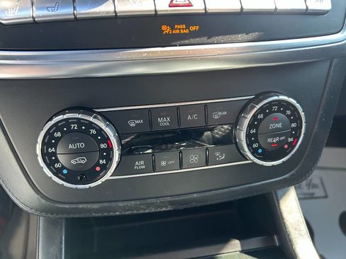 Used 2013 Mercedes-Benz GL 550 4MATIC image 19