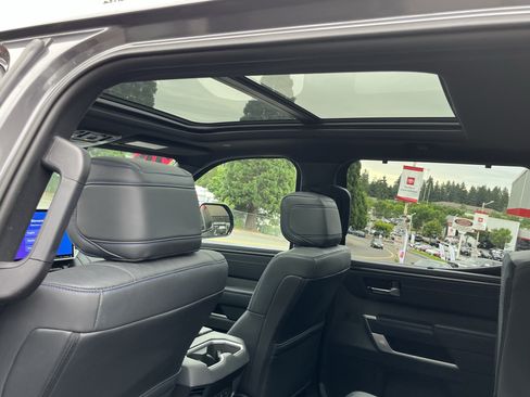 Used 2024 Toyota Tundra Platinum AWD/4WD image 15