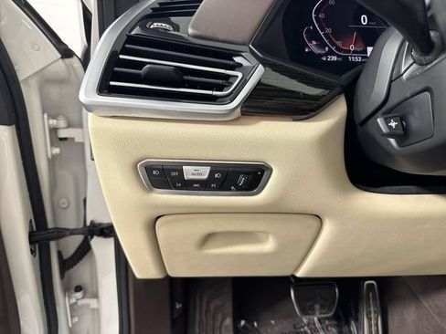 Used 2019 BMW X5 xDrive40i w/ M Sport Package AWD/4WD image 15