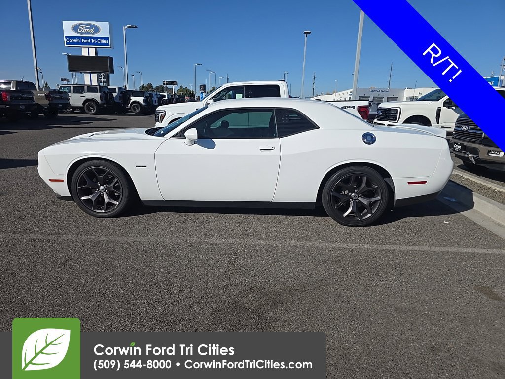 Used 2018 Dodge Challenger R/T RWD image 7