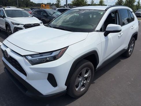 Used 2023 Toyota RAV4 XLE AWD/4WD image 2