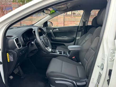 Used 2021 Kia Sportage LX FWD image 6