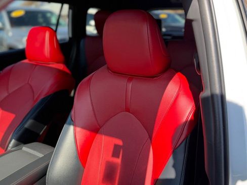 Used 2022 Toyota Highlander XSE image 14