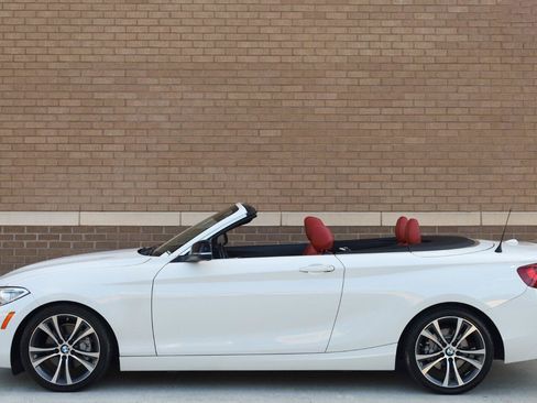 Used 2015 BMW 228i Convertible RWD image 3