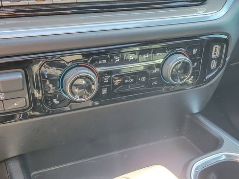 Certified 2022 Chevrolet Silverado 1500 High Country image 16