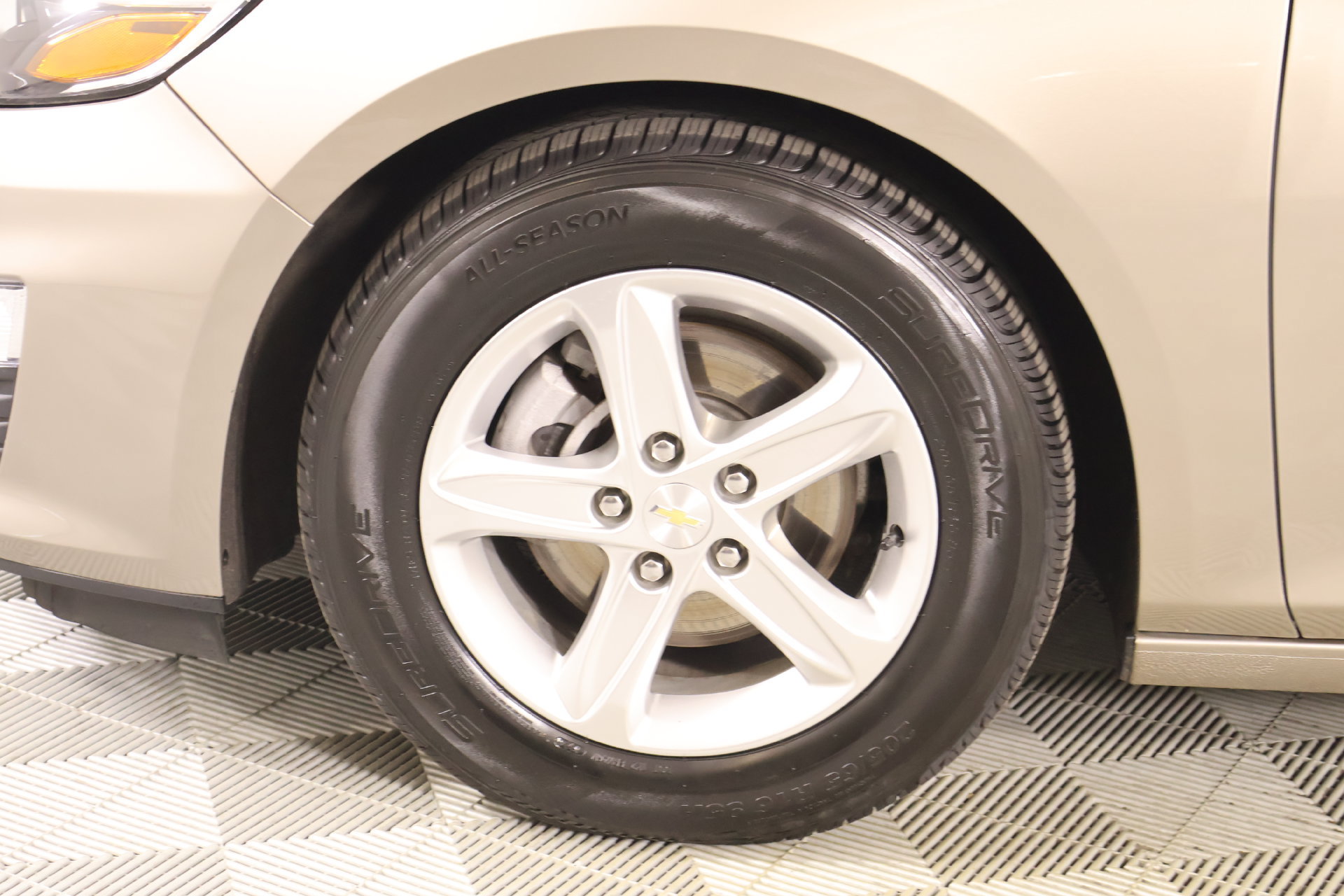 Used 2022 Chevrolet Malibu LS FWD image 16