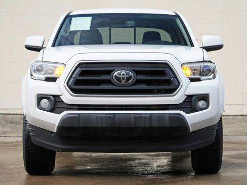 Used 2021 Toyota Tacoma SR5 RWD image 6