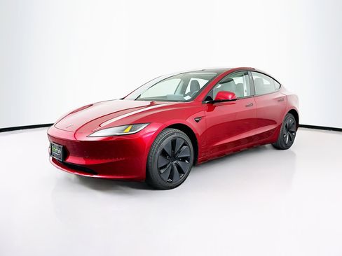 Used 2025 Tesla Model 3 Long Range RWD image 3