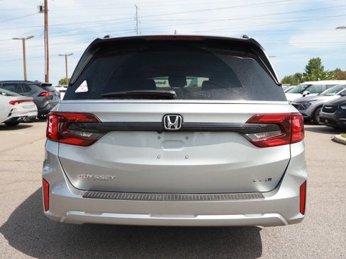 Used 2026 Honda Odyssey EX-L image 4
