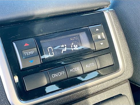 Used 2022 Subaru Ascent Onyx Edition image 27