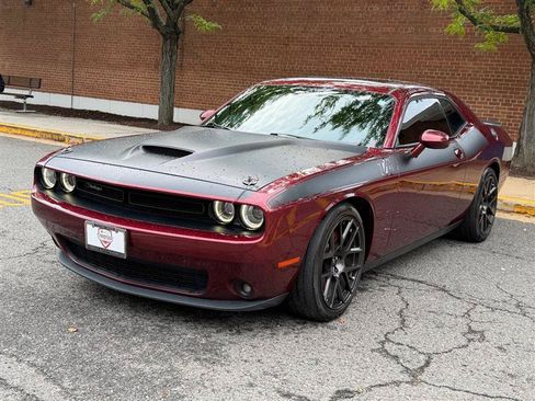 Used 2018 Dodge Challenger T/A RWD image 3