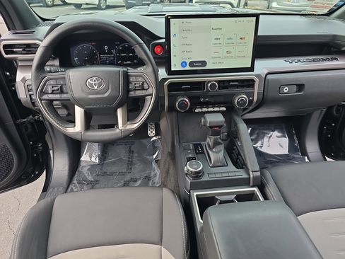 Used 2024 Toyota Tacoma TRD Sport image 22