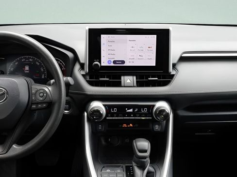 Certified 2024 Toyota RAV4 XLE AWD/4WD image 34