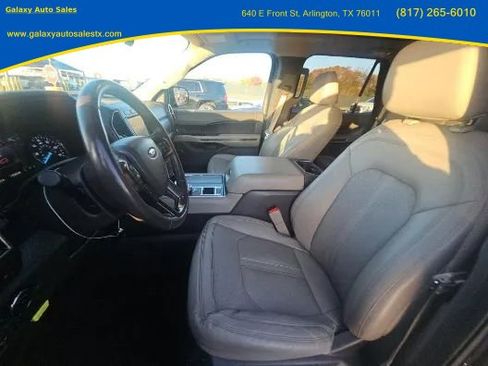 Used 2021 Ford Expedition Limited image 9