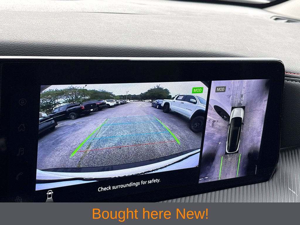 Used 2025 Nissan Kicks SR FWD image 12